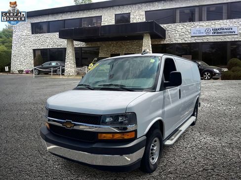 Used 2025 Chevrolet Express 2500 w/ Driver Convenience Package RWD image 2