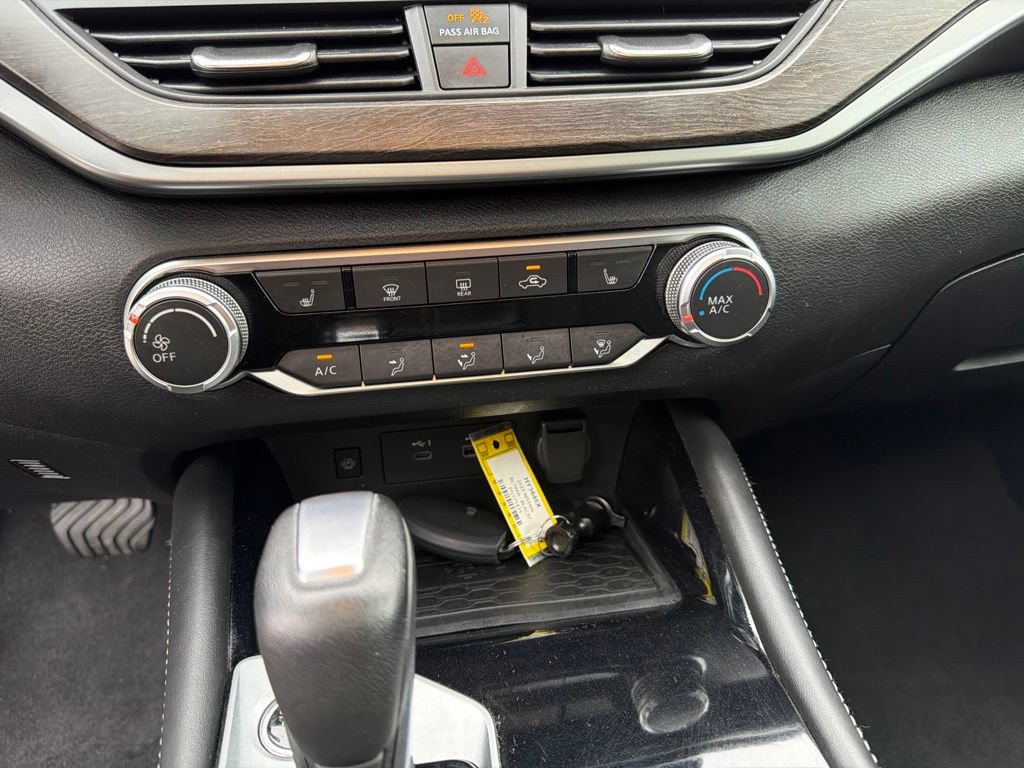 Used 2023 Nissan Altima 2.5 SV w/ SV Premium Package AWD/4WD image 23