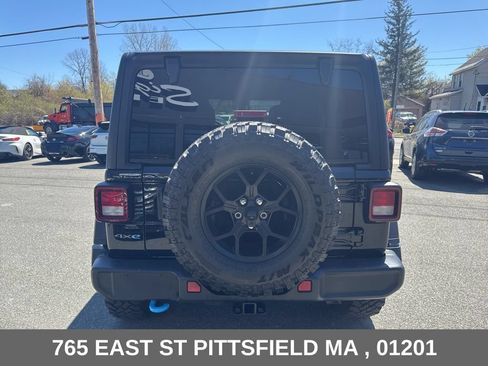 Used 2024 Jeep Wrangler Unlimited AWD/4WD image 7
