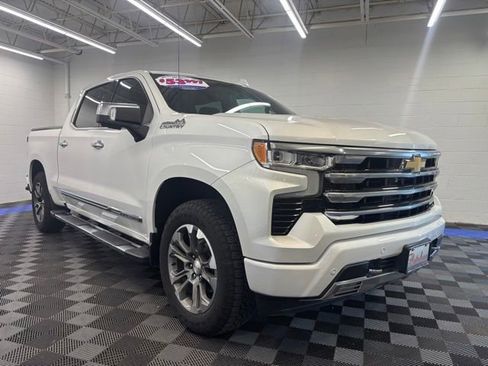Used 2023 Chevrolet Silverado 1500 High Country w/ Technology Package image 12