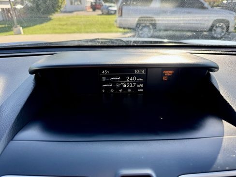 Used 2018 Subaru Forester 2.5i w/ Alloy Wheel Package image 27