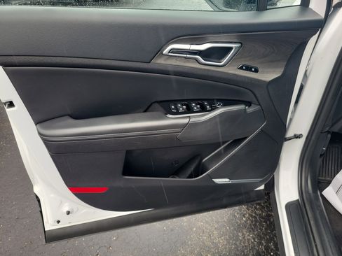 Used 2025 Kia Sportage X-Pro AWD/4WD image 19