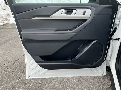 New 2026 Ford Explorer Active w/ Active Comfort Package image 10