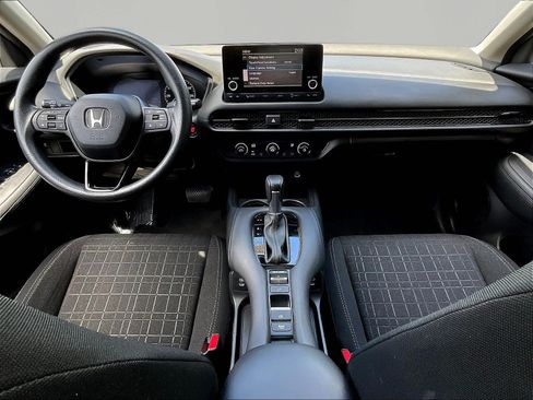 Used 2024 Honda HR-V LX image 7