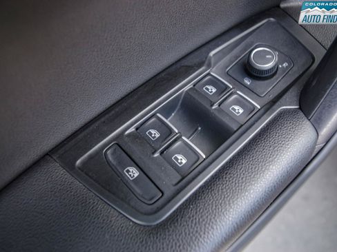 Used 2021 Volkswagen Tiguan SE AWD/4WD image 11