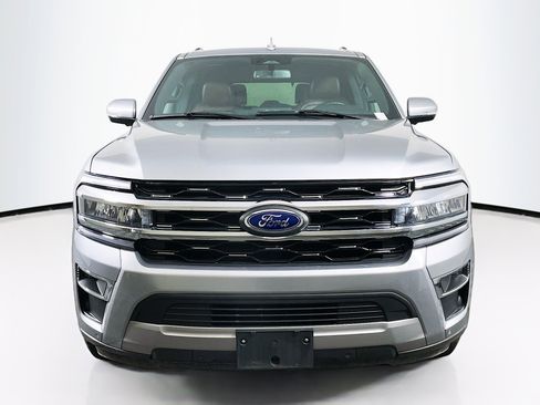 Used 2024 Ford Expedition Limited image 2