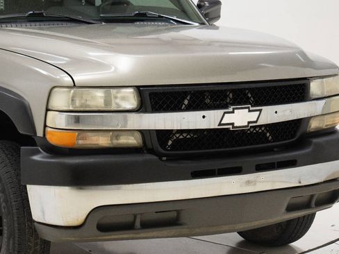 Used 2002 Chevrolet Silverado 3500 4X2 4dr Extended Cab image 10