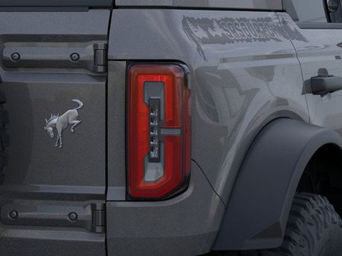 New 2026 Ford Bronco Badlands w/ Sasquatch Package image 23