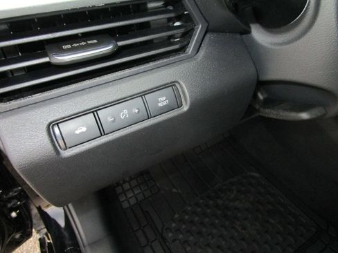 Used 2024 Nissan Altima 2.5 SV image 21