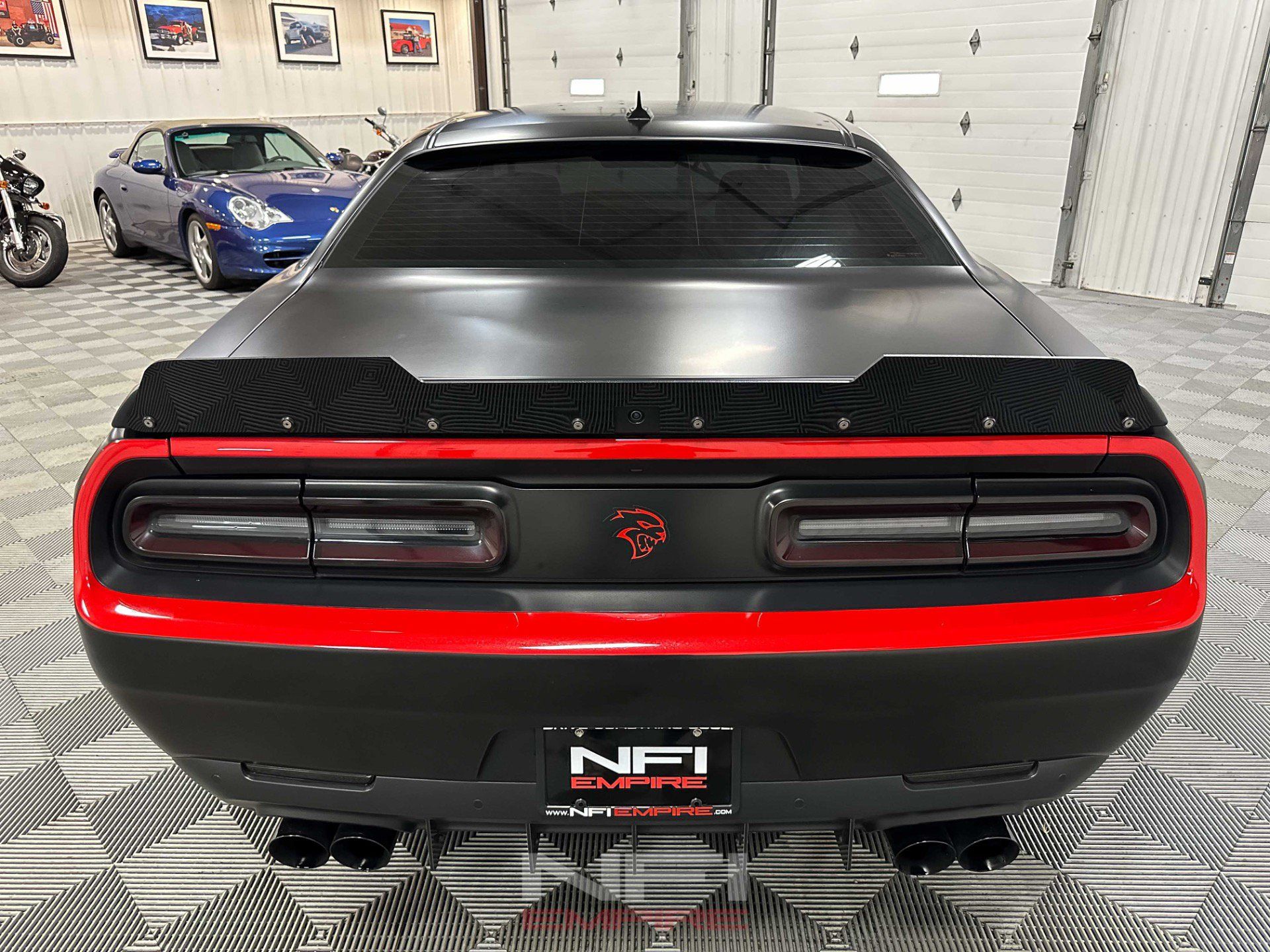 Used 2016 Dodge Challenger SRT Hellcat RWD image 9