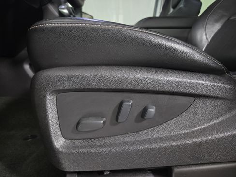 Used 2017 Chevrolet Tahoe LT AWD/4WD image 32