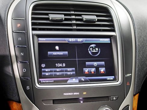Used 2016 Lincoln MKX Select w/ Climate Package FWD image 17
