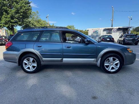 Used 2005 Subaru Outback 2.5XT Limited AWD/4WD image 4