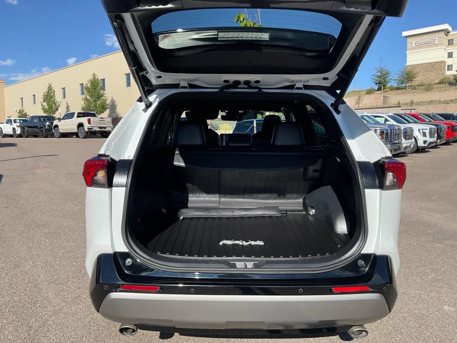 Used 2023 Toyota RAV4 XSE AWD/4WD image 19