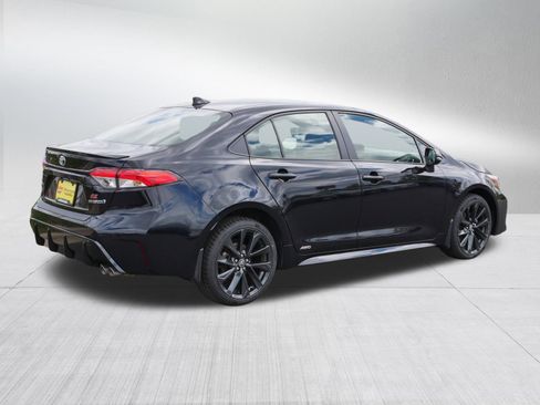Used 2024 Toyota Corolla SE AWD/4WD image 7