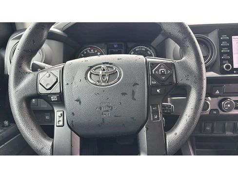 Used 2020 Toyota Tacoma SR AWD/4WD image 15