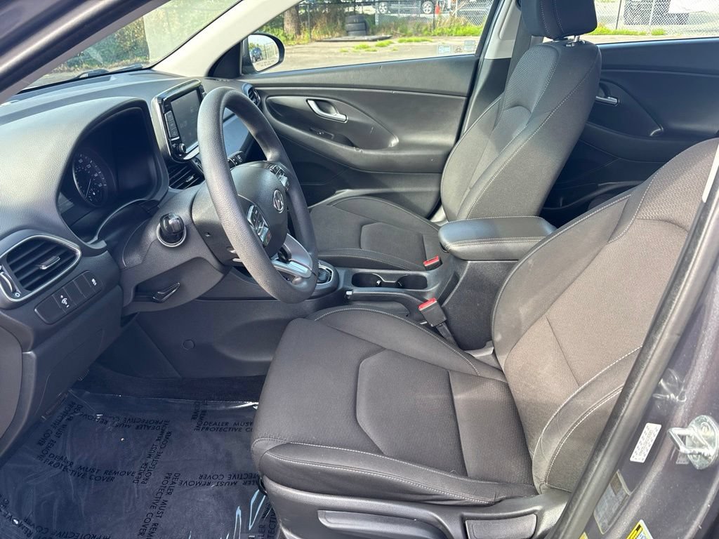 Used 2019 Hyundai Elantra GT FWD image 8