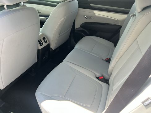 Used 2025 Hyundai Tucson SEL FWD image 18