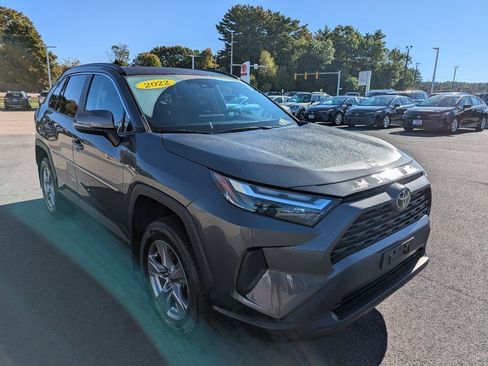 Used 2022 Toyota RAV4 XLE image 8