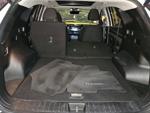 Used 2022 Hyundai Tucson SEL w/ Cargo Package image 16