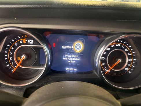 Used 2021 Jeep Gladiator Sport AWD/4WD image 12