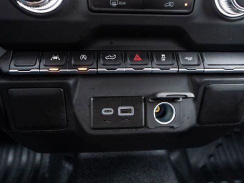 Used 2025 GMC Sierra 1500 Pro w/ Pro Value Package image 27