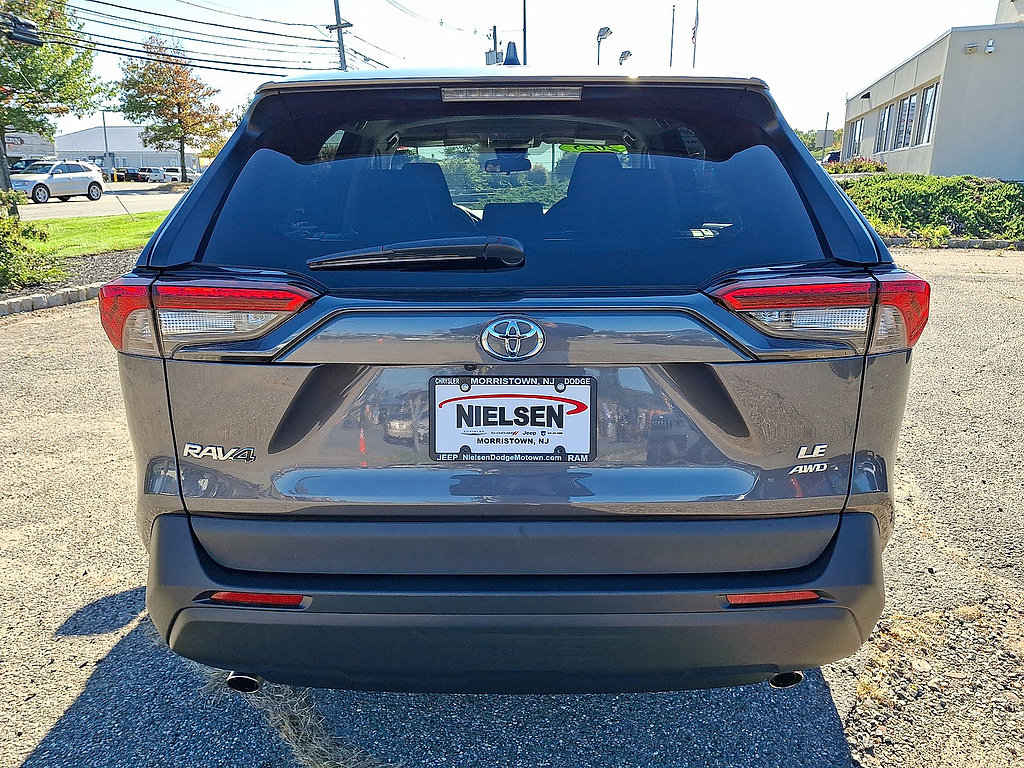 Used 2025 Toyota RAV4 LE AWD/4WD image 29