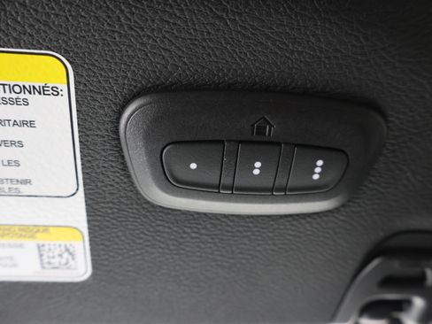 Used 2025 Jeep Wrangler Unlimited Sahara AWD/4WD image 68