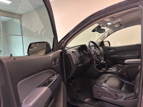 Used 2019 Chevrolet Colorado Z71 w/ Z71 Midnight Edition image 22