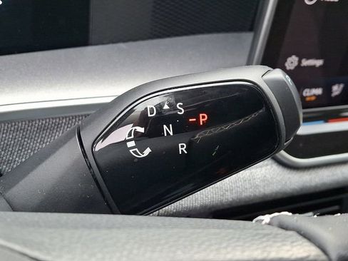 Certified 2025 Volkswagen Tiguan S image 21