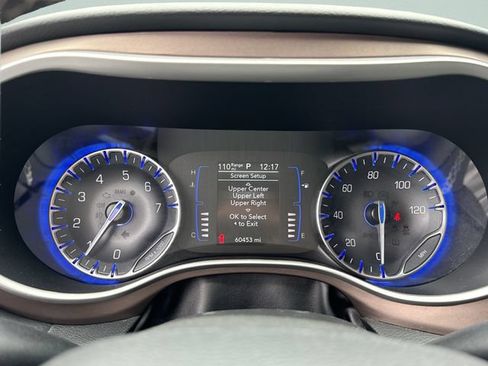 Used 2022 Chrysler Voyager LX FWD image 49