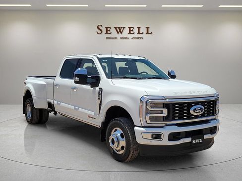 New 2026 Ford F350 Platinum w/ Platinum Plus Package AWD/4WD image 2