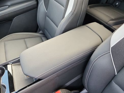 Used 2024 Chevrolet Blazer EV LT image 20