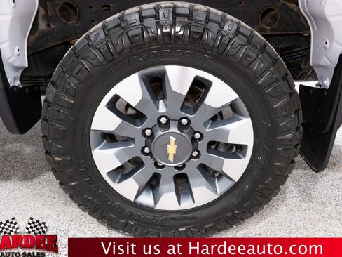 Used 2025 Chevrolet Silverado 2500 Custom w/ Custom Value Package AWD/4WD image 10