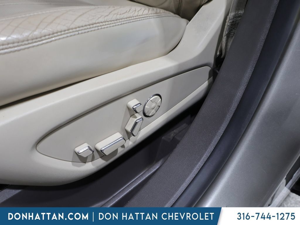 Used 2016 Lincoln MKX Reserve w/ Luxury Package AWD/4WD image 4