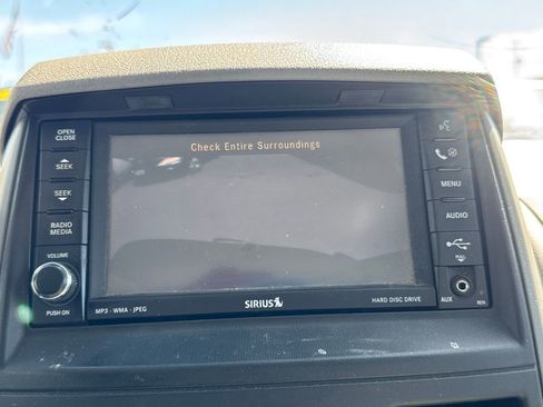 Used 2008 Chrysler Town & Country Touring FWD image 19
