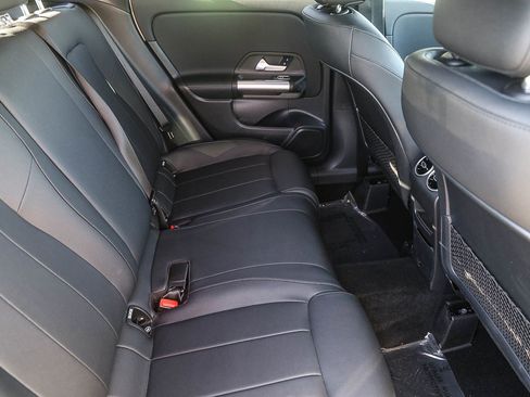 Certified 2025 Mercedes-Benz GLA 250 4MATIC image 15