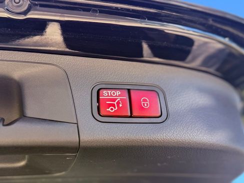 Used 2025 Mercedes-Benz GLA 250 GLA 250 w/ Exclusive Package image 33