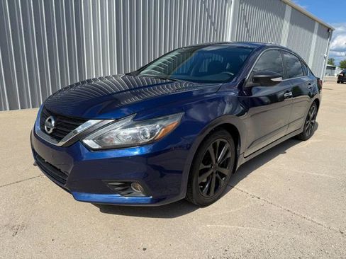 Used 2018 Nissan Altima 2.5 SR FWD image 2