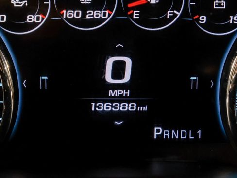 Used 2018 GMC Sierra 2500 Denali w/ Suspension Package, Off-Road AWD/4WD image 20