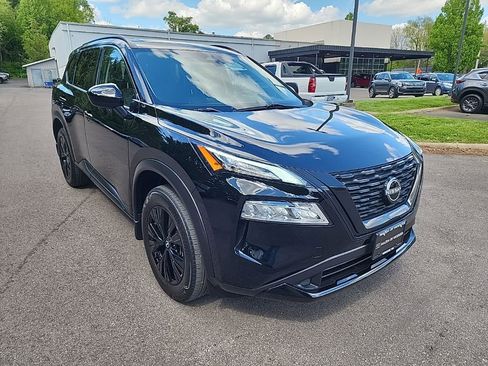 Used 2023 Nissan Rogue SV w/ SV Premium B Package AWD/4WD image 3