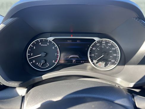 Used 2024 Nissan Sentra SR w/ SR Premium Package image 23