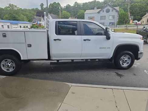 Used 2025 Chevrolet Silverado 2500 W/T w/ WT Convenience Package AWD/4WD image 7
