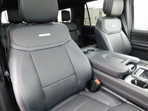 New 2026 Ford Expedition Platinum w/ Stealth Appearance Package image 22