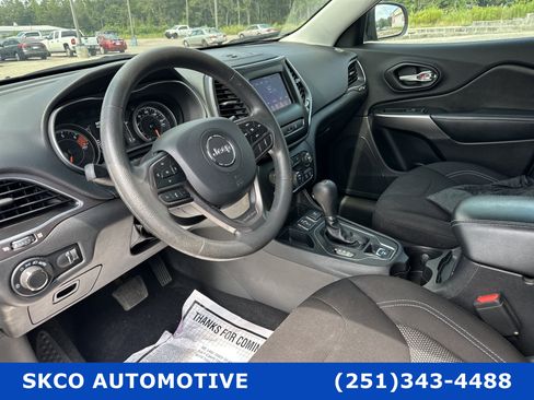 Used 2021 Jeep Cherokee Latitude image 17