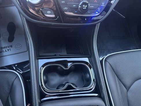 New 2026 Chrysler Pacifica Limited w/ S Appearance Package image 22