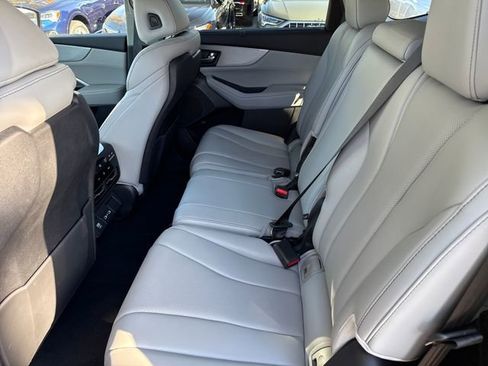 Certified 2023 Acura MDX SH-AWD w/ Technology Package image 12