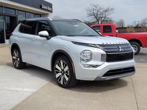 New 2026 Mitsubishi Outlander SEL AWD/4WD image 14