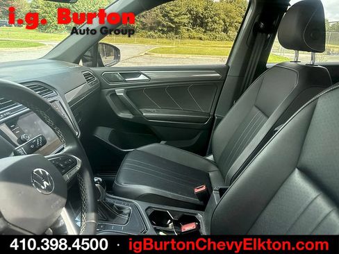 Used 2023 Volkswagen Tiguan SE R-Line FWD image 3