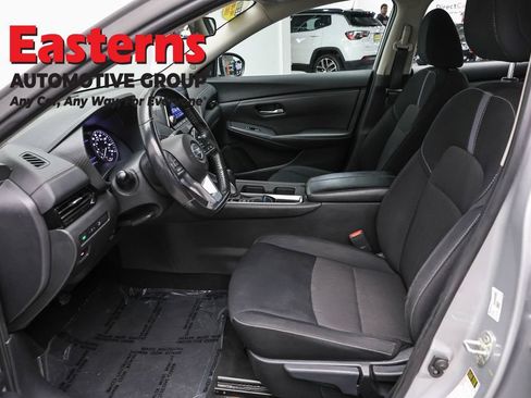 Used 2022 Nissan Sentra SV FWD image 14